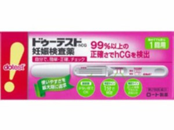 商品説明文「ドゥーテスト・hCG 1回用」は、妊娠検査薬です。妊娠初期は胎児の脳や心臓などの諸器官が形成されるとても重要な時期であり、胎児が外からの影響を受けやすい時期でもあります。したがって、妊娠しているかどうかをできるだけ早く知り、栄養摂取や薬の使用に十分気をつけるとともに、飲酒、喫煙、風疹などの感染症や放射線照射などを避けることが、胎児の健全な発育と母体の健康のためにとても大切なのです。医薬品。(妊娠がわかるしくみ(検査の原理)妊娠すると、hCGと呼ばれるヒト絨毛性性腺刺激ホルモンが体内でつくられ、尿中に排泄されるようになります。ドゥーテスト・hCGは金コロイドクロマト免疫測定法によって、この尿中のhCGを検出する妊娠検査用キットです。この検査薬は妊娠しているかどうかを補助的に検査するものであり、妊娠の確定診断を行うものではありません。尿中のヒト絨毛性性腺刺激ホルモン(hCG)の検出(妊娠の検査)使用上の注意●してはいけないこと検査結果から、自分で妊娠の確定診断をしないでください。・判定が陽性であれば妊娠している可能性がありますが、正常な妊娠かどうかまで判別できませんので、できるだけ早く医師の診断を受けてください。・妊娠の確定診断とは、医師が問診や超音波検査などの結果から総合的に妊娠の成立を診断することです。●相談すること1.不妊治療をうけている人は使用前に医師にご相談ください。2.判定が陰性であっても、その後生理が始まらない場合には、再検査をするか、または医師にご相談ください。*検査時期に関する注意*1.生理周期が順調な場合生理予定日のおおむね1週間後から検査ができます。しかし妊娠の初期では、人によってはまれにhCGがごく少ないこともあり、陰性や不明瞭な結果を示すことがあります。このような結果がでてから、およそ1週間たってまだ生理が始まらない場合には、再検査をするか、または医師にご相談ください。2.生理周期が不規則な場合前回の周期を基準にして予定日を求め、おおむねその1週間後に検査してください。結果が陰性でもその後生理が始まらない場合には、再検査をするか、または医師にご相談ください*その他の注意*使用後のテストスティックは、プラスチックゴミとして各自治体の廃棄方法に従い廃棄してください。成分・分量(テストスティック1本中)抗hCG抗体(ウサギ)液：1μ金コロイド標識抗hCG・モノクローナル抗体(マウス)液：33μL検出感度：50IU/L保管・保存方法●小児の手の届かない所に保管してください。●直射日光を避け、なるべく涼しい所に保管してください●品質を保持するために、他の容器に入れ替えないでください。●使用直前に開封してください。●使用期限を過ぎた製品は使用しないでください。保管および取扱い上の注意室温で保管してください。30ヵ月(使用期限は外箱に記載)お問い合わせ先お客様安心サポートデスクお気軽にお問い合わせください。女性スタッフが丁寧にお応えします。0120-373-610(フリーダイヤル)受付時間9：00-18：00(土、日、祝日を除く)製造販売元 ロート製薬株式会社544-8666 大阪市生野区巽西1-8-1商品区分第2類医薬品　日本製広告文責ゴダイ(株) 楽天市場店メールアドレス　e-godai_4@shop.rakuten.co.jp電話番号　 079-268-2777使用期限・医薬品の販売記載事項使用期限使用期限まで1年以上あるものをお送りします。（液剤商品等は対象外となります。)医薬品販売記載事項医薬品販売に関する記載事項（必須記載事項）はこちら