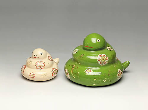 吉村楽入　2013年初春作品巳親子　置物　正倉院花紋様