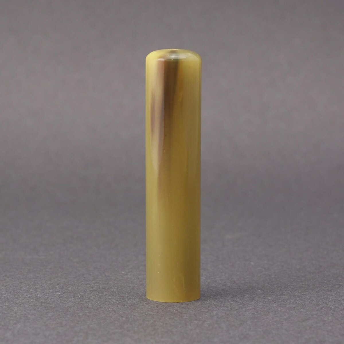 印鑑・はんこ-クリアロイヤル-オランダ水牛(牛角色)(芯持)-【イエロー】13.5mm/印鑑10年保証付/印鑑プレビュー無料/印鑑ケース別売/印影デザイナーの美しい印影の手仕上げのご印鑑☆実印 銀行印 即納出荷 売れ筋☆