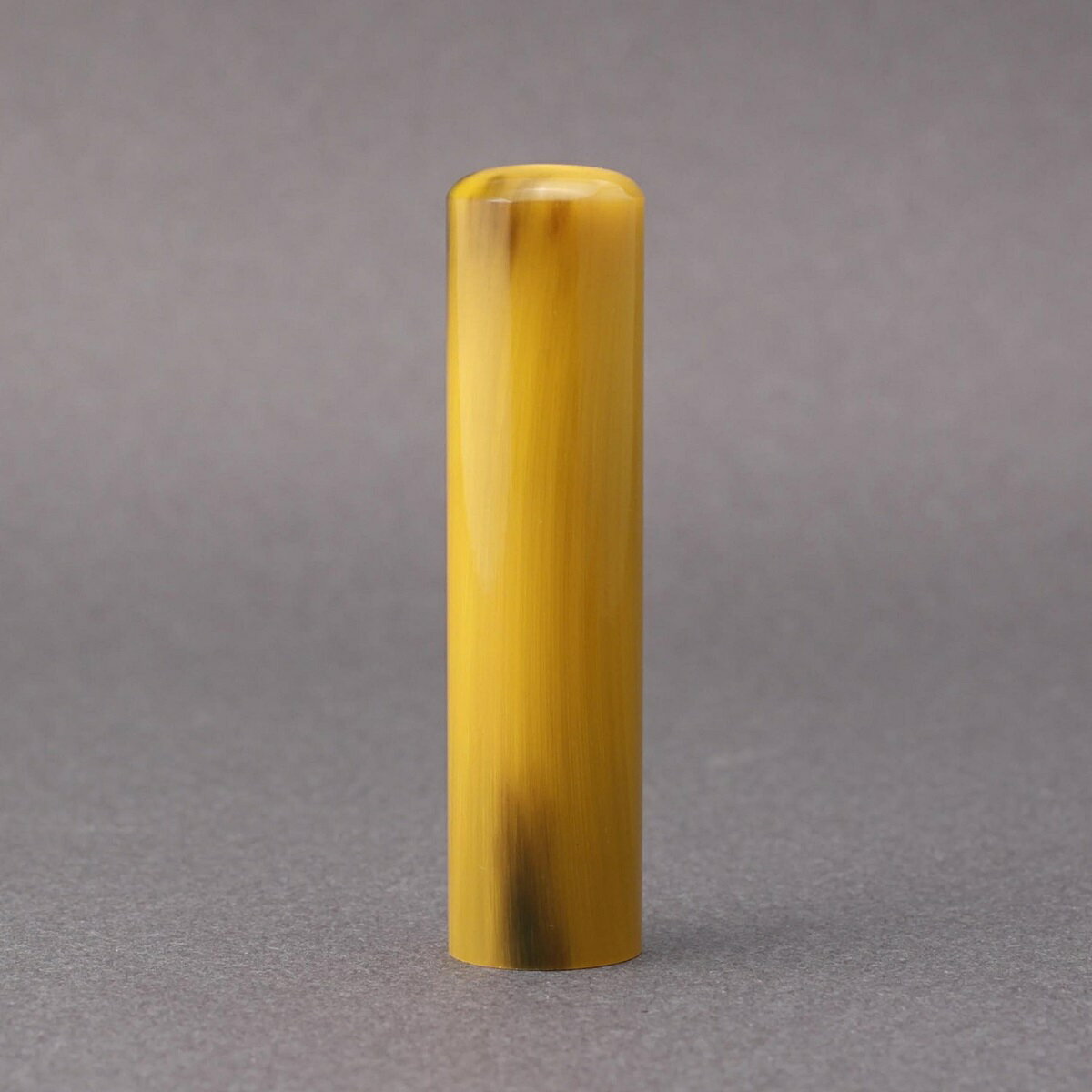 印鑑・はんこ-クリアロイヤル-オランダ水牛(牛角色)(芯持)-【オレンジ】15mm/印鑑10年保証付/印鑑プレ..