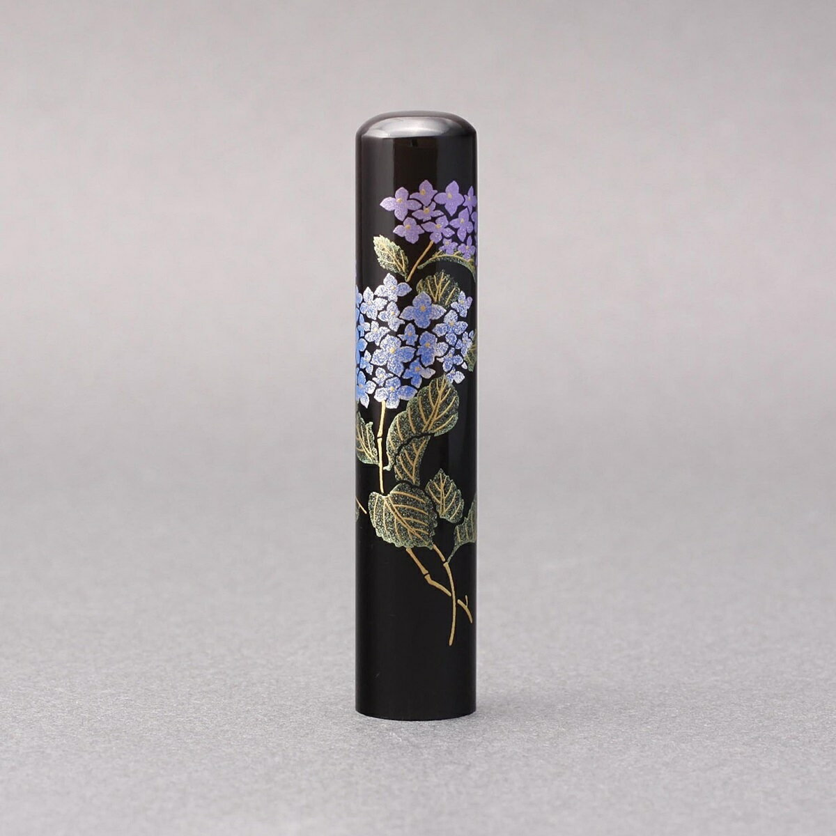 印鑑・はんこ-蒔絵(花)-黒水牛(高級芯持)-【あじさい】12mm/印鑑10年保証付/印鑑プレビュー無料/印鑑ケース別売/印影デザイナーの美しい印影の手仕上げのご印鑑☆実印 銀行印 即納出荷 売れ筋☆