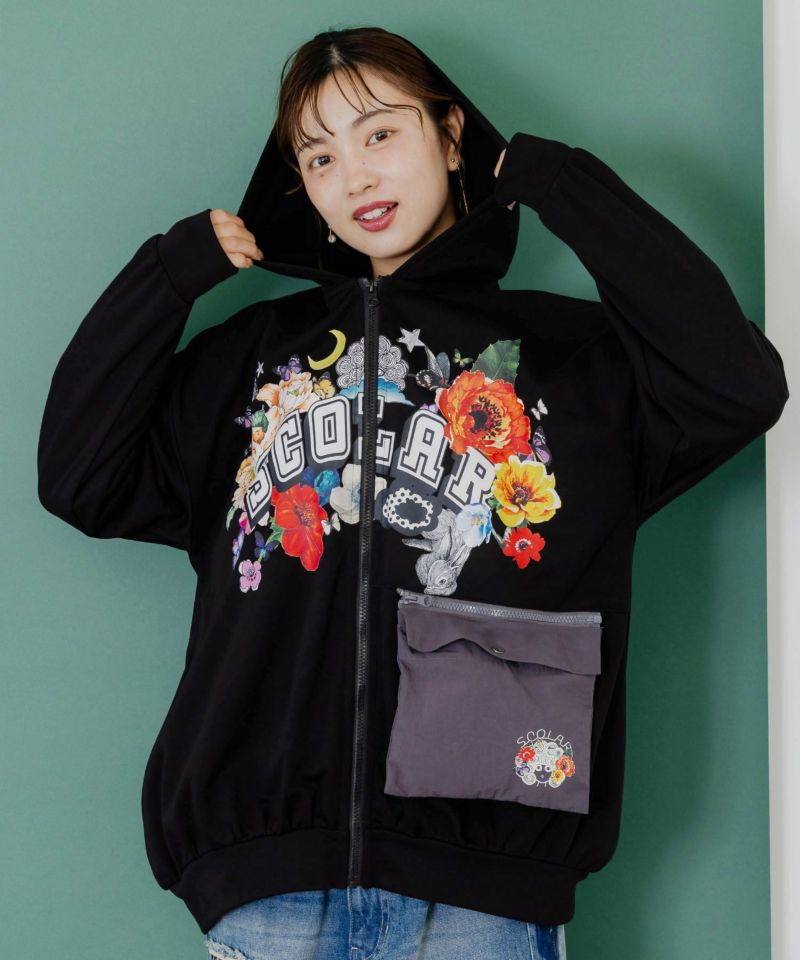 scolar スカラー 153683：取り外し可能サコッシュ付き 花×ロゴパーカー