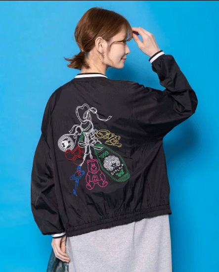 Rakuten - スカラー 　scolar 161659：じゃらじゃらスカラーキーホルダー刺繍ブルゾン