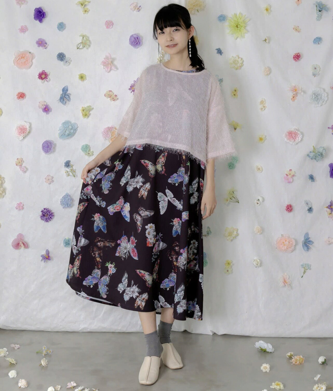 Rakuten - is scolar イズスカラー 562210：フェザーラメシフォンプルオーバー付き 蝶柄ワンピース