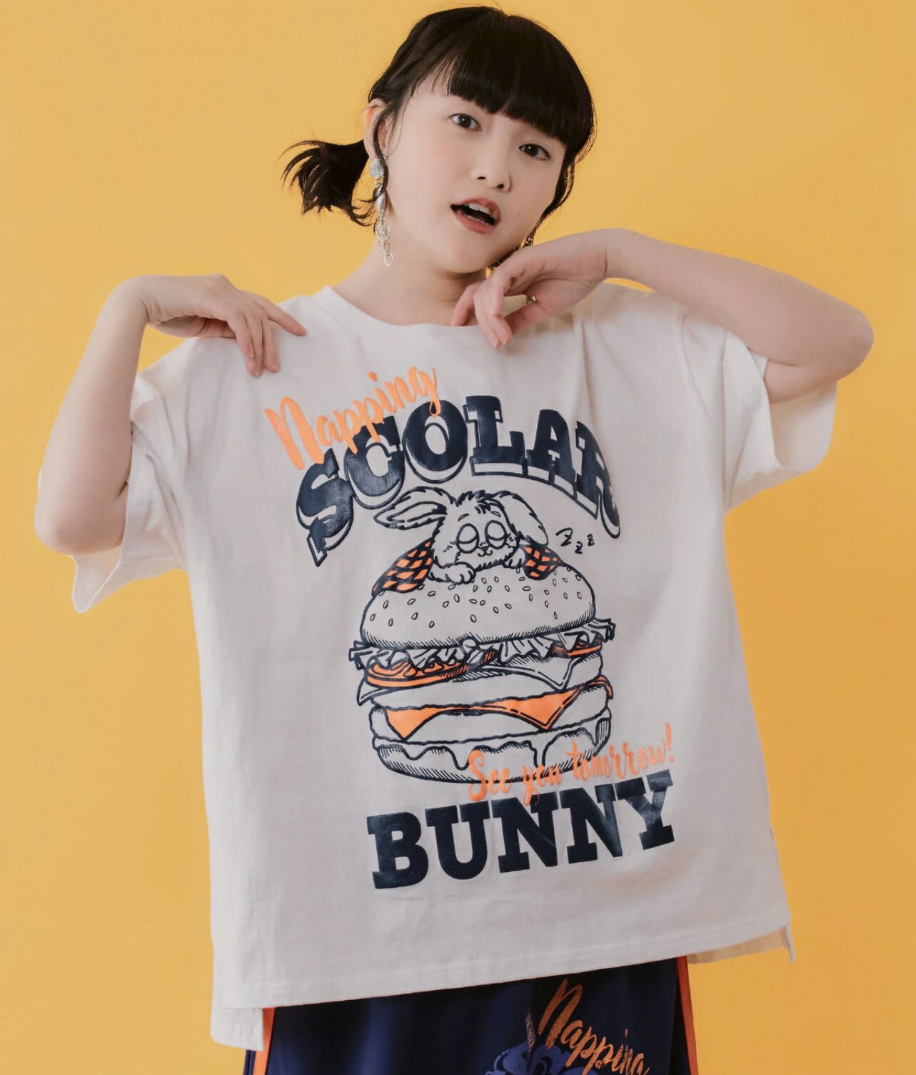 Rakuten - scolar スカラー　162671：お昼寝ウサギinスカラーバーガー柄Tシャツ