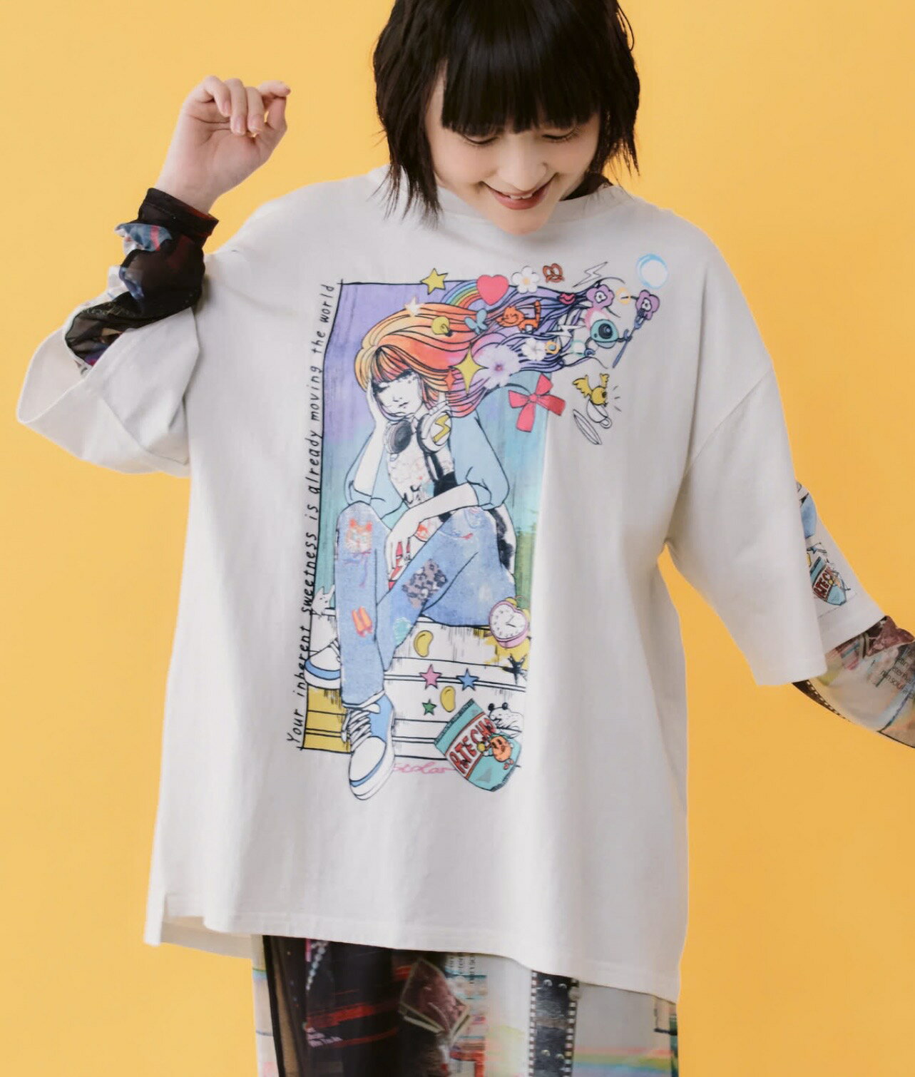 Rakuten - scolar スカラー　162664：カラフルストリートガール柄Tシャツ