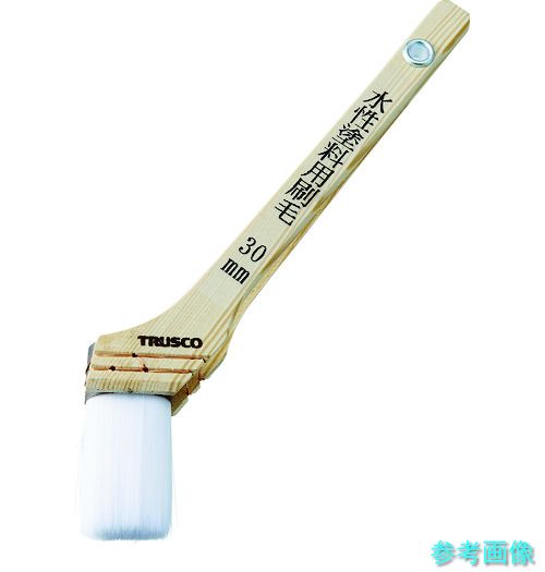 メーカー：トラスコ中山(株) 在庫状況：仕入先在庫品 納期：お支払い確認後、3営業日以内出荷予定（欠品時は早急にご連絡いたします。） 商品特長：●水性塗料・弱溶剤塗料に適応したナイロン刷毛です。 用途：●水性塗料・弱溶剤塗料に。 仕様：●刷毛幅(mm)：30●毛丈(mm)：44●玉厚(mm)：16.5●全長(mm)：230●毛厚(mm)：16.5 材質／仕上：●毛：ポリブチレンテレフタレート（PBT）・ポリエチレンテレフタレート(PET)●柄：木