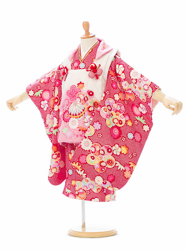 ※カレンダーの表示に少しお時間がかかります。表示までしばらくお待ちください。 ×印のところは申し訳ございませんが既にご予約済みとなっております。ご了承下さい。 カレンダーの予約状況が反映されるまで時間がかかることがありますので、予約確定でない場合がございます。ショップからのメールにてご確認をお願い致します。※商品写真は撮影状況、お客様の表示環境等により実物と印象の異なる場合がございます。あらかじめご了承ください。 ※画像の小物類は、撮影用の為お付けする物と異なります。 七五三　女児3歳　 被布:白×ピンク　疋田絞り調　鈴　桜楓 着物:赤　疋田絞り調　ねじり梅 ■対応身長 90cm〜100cm ■サイズ 着丈:76cm　袖丈:57cm　被布丈:47cm　裄:41cm ■生地 化繊 ■セット内容 女の子（三歳） 1）　着物 2）　被布 3）　刺繍又は無地半襟付袖なし襦袢 4）　腰ひも(2本) 5）　巾着 6）　草履 7）　髪飾り 8）　足袋ソックスまたはストレッチ足袋(プレゼント) 9）　簡単着せ方マニュアル ※草履バッグ、髪飾りはe-きものレンタルにてコーディネートさせていただきます。 初めてレンタルされる方へ よくある質問 安心サポートプランについて 配送について 決済について キャンセルについて 会社概要