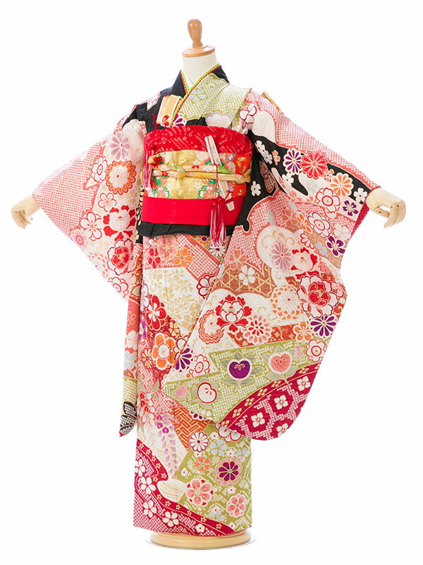 ※カレンダーの表示に少しお時間がかかります。表示までしばらくお待ちください。 ×印のところは申し訳ございませんが既にご予約済みとなっております。ご了承下さい。 カレンダーの予約状況が反映されるまで時間がかかることがありますので、予約確定でない場合がございます。ショップからのメールにてご確認をお願い致します。※商品写真は撮影状況、お客様の表示環境等により実物と印象の異なる場合がございます。あらかじめご了承ください。 ※画像の小物類は、撮影用の為お付けする物と異なります。 七五三　女児7才　 ブランド【式部浪漫】 日本の美で七五三 ☆絵羽　鹿の子絞り調　古典柄☆ 安心の髪飾りつき！ 着物：黒地　鹿の子絞り調　熨斗に華紋　吉祥古典柄 ■対応身長 110cm〜123cm ■サイズ 裄　52cm　着丈　136cm ■生地 表地：高級ポリエステル　100％ 裏地：高級ポリエステル　100％ ■セット内容 女の子（七歳） 1）　着物 2）　刺繍又は無地半襟付袖なし襦袢 3）　結び帯セット　4）　草履（約21cm） 5）　バッグ　　　　6）　帯揚げ 7）　帯締め　　　　8）　しごき 9）　末広(扇子)　　10）　箱せこ 11）　和装ベルト　　12）　腰ひも(2本) 13）　伊達締め（1枚)　14）　髪飾り 15）　足袋ソックスまたはストレッチ足袋(プレゼント) 16）　簡単着せ方マニュアル ※　はこせこのびら簪は、セット内容に含まれておりません。 初めてレンタルされる方へ よくある質問 安心サポートプランについて 配送について 決済について キャンセルについて 会社概要