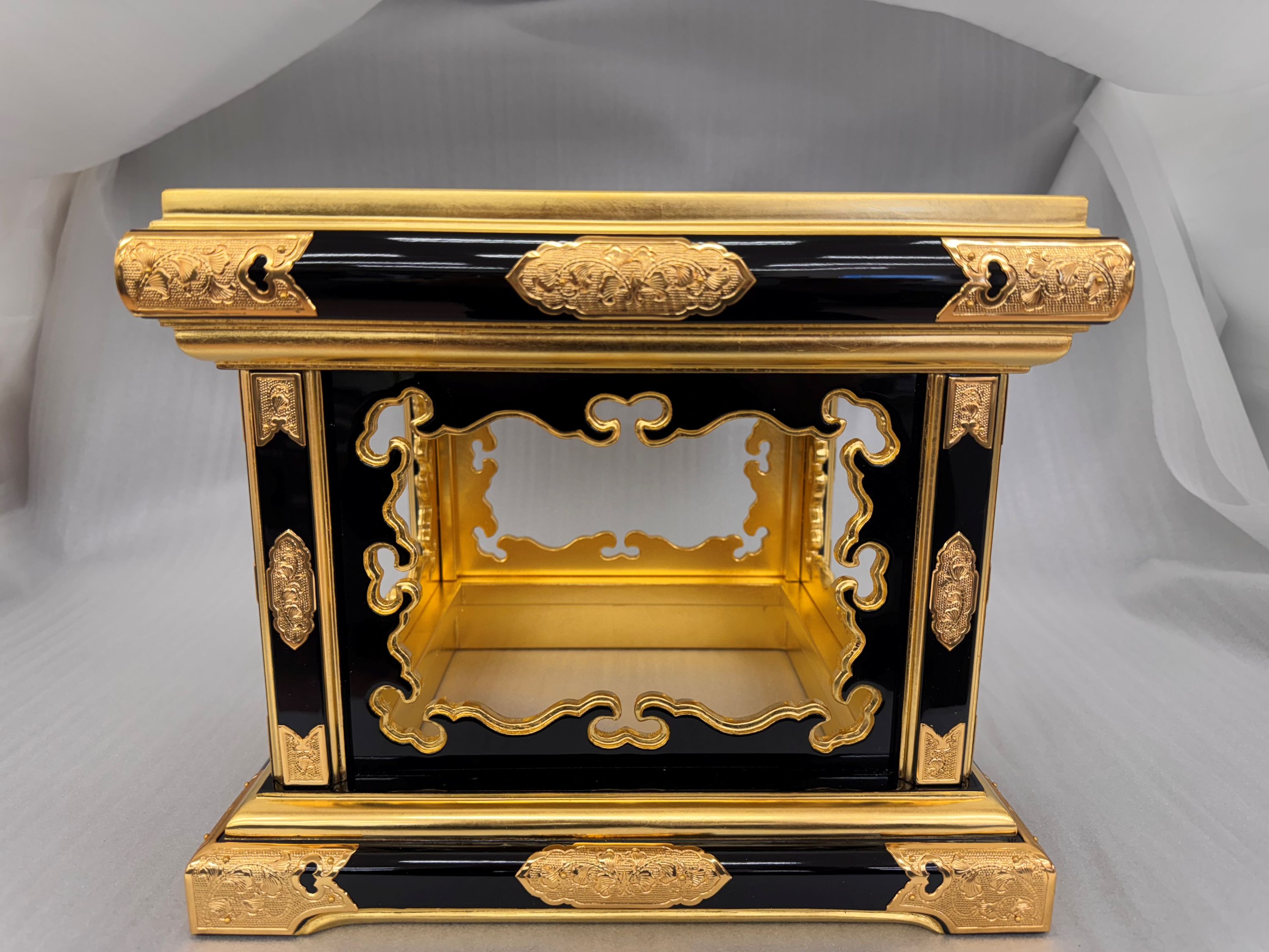 八猪目型鏧台　寺院仏具