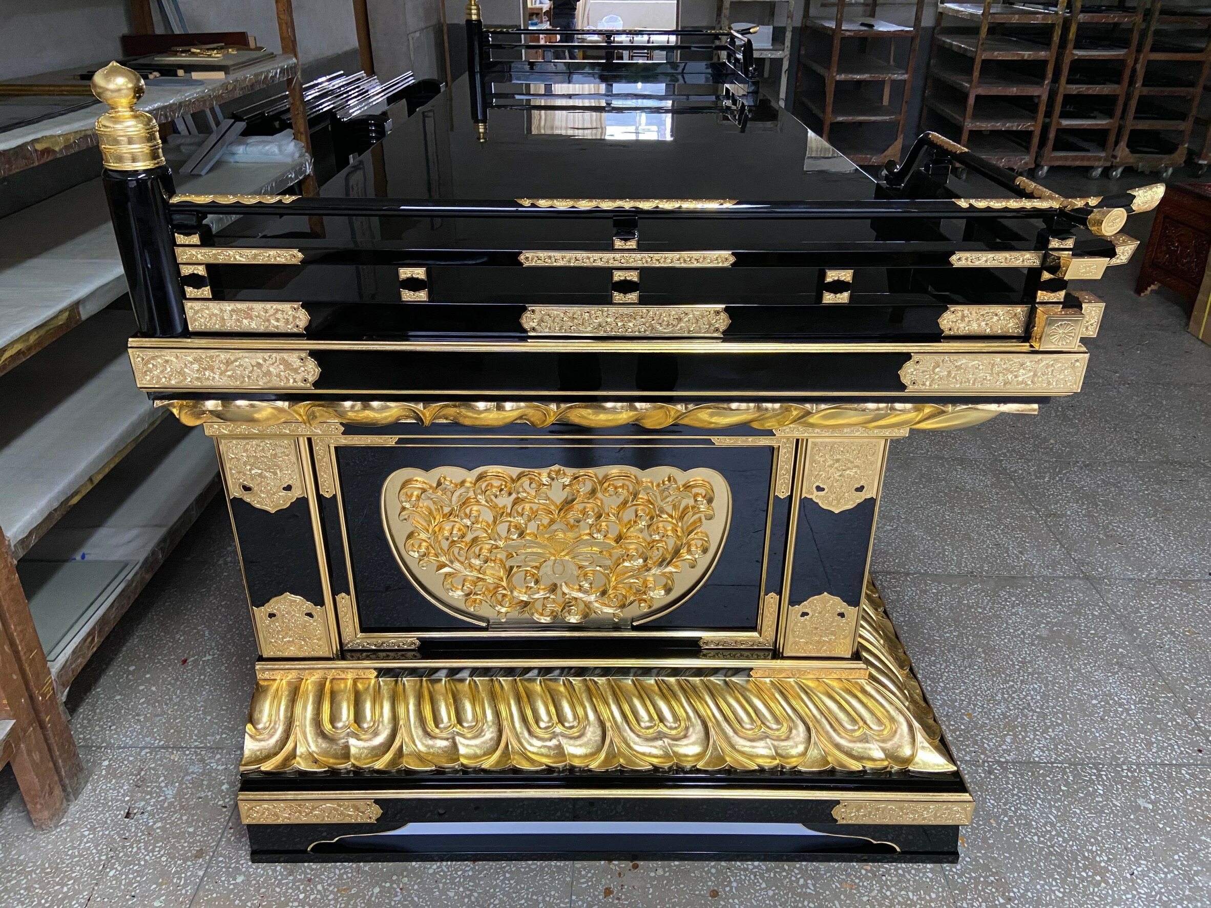 須弥壇 和様蓮華唐草 寺院仏具の紹介画像2