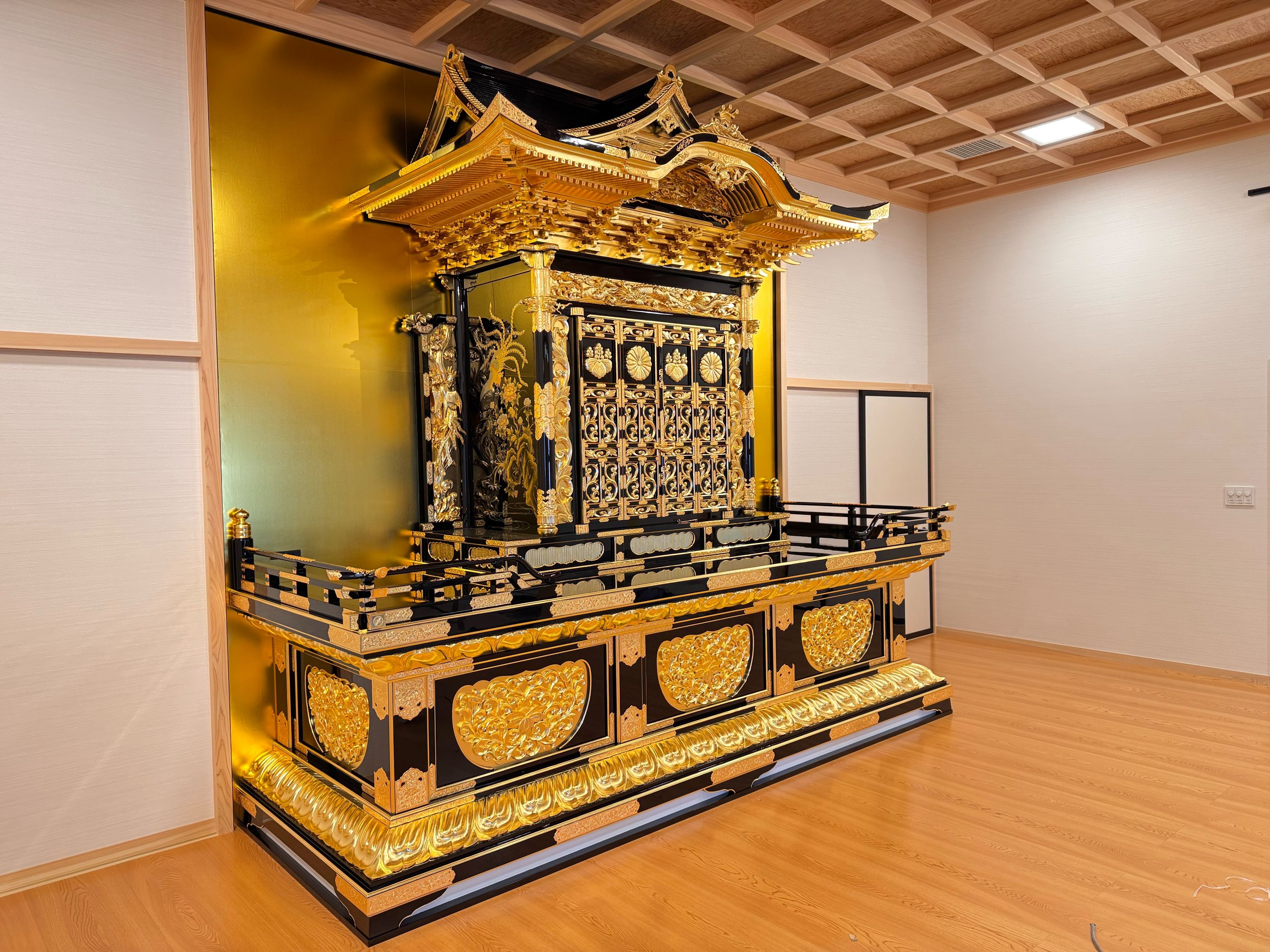 御宮殿 三方妻瓦付四本柱 寺院仏具の紹介画像3