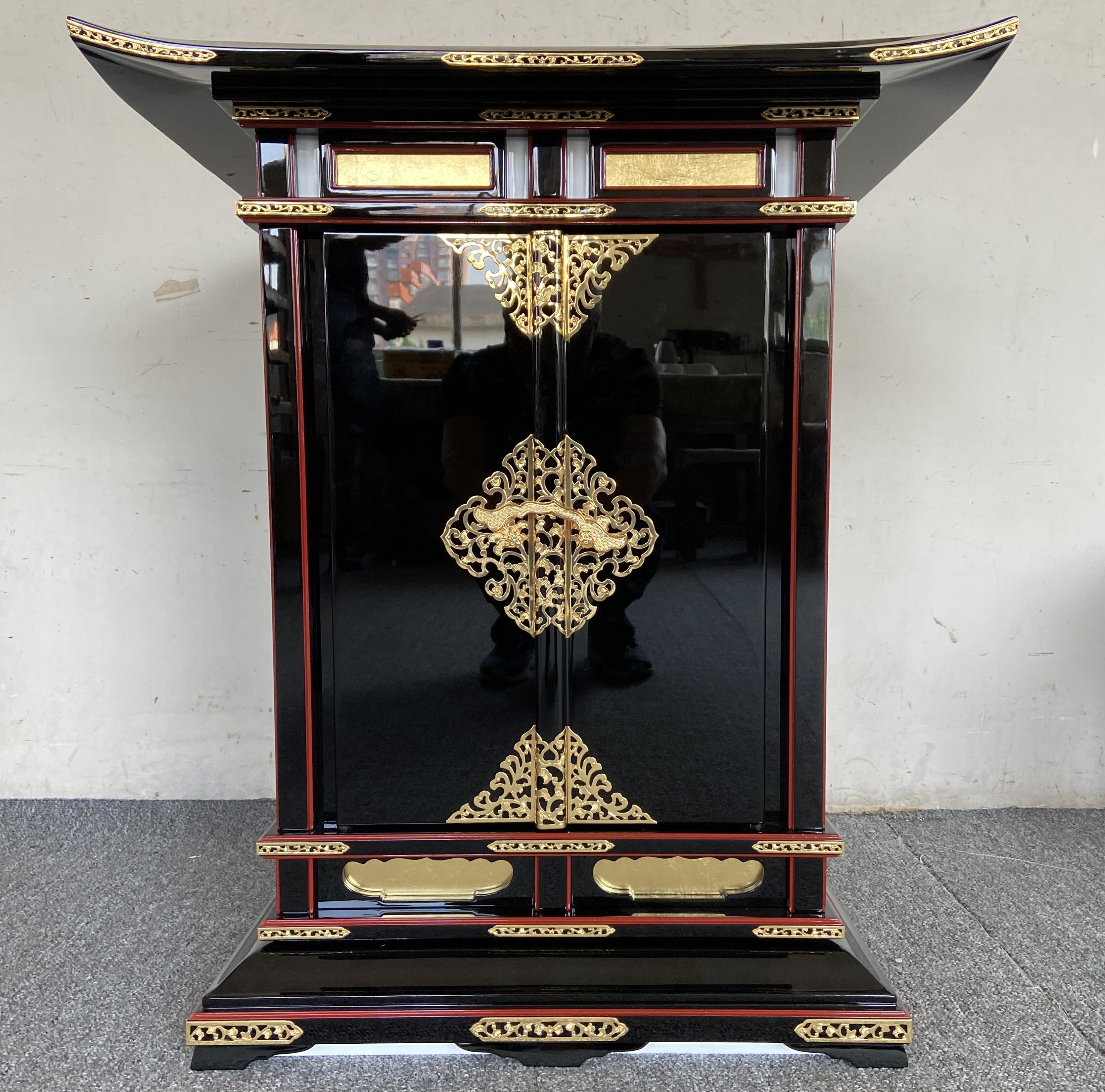 Buddhist Altars - 春日厨子　内梨地塗　戸丈1尺6寸　48CM寺院仏具　厨子　お内仏　仏像