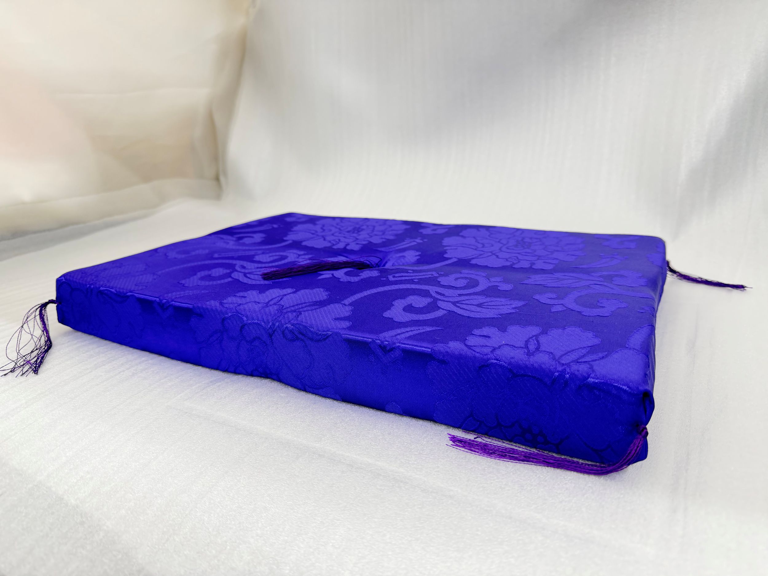 角布団　クッション　カロヤンドンス　椅子用クッション