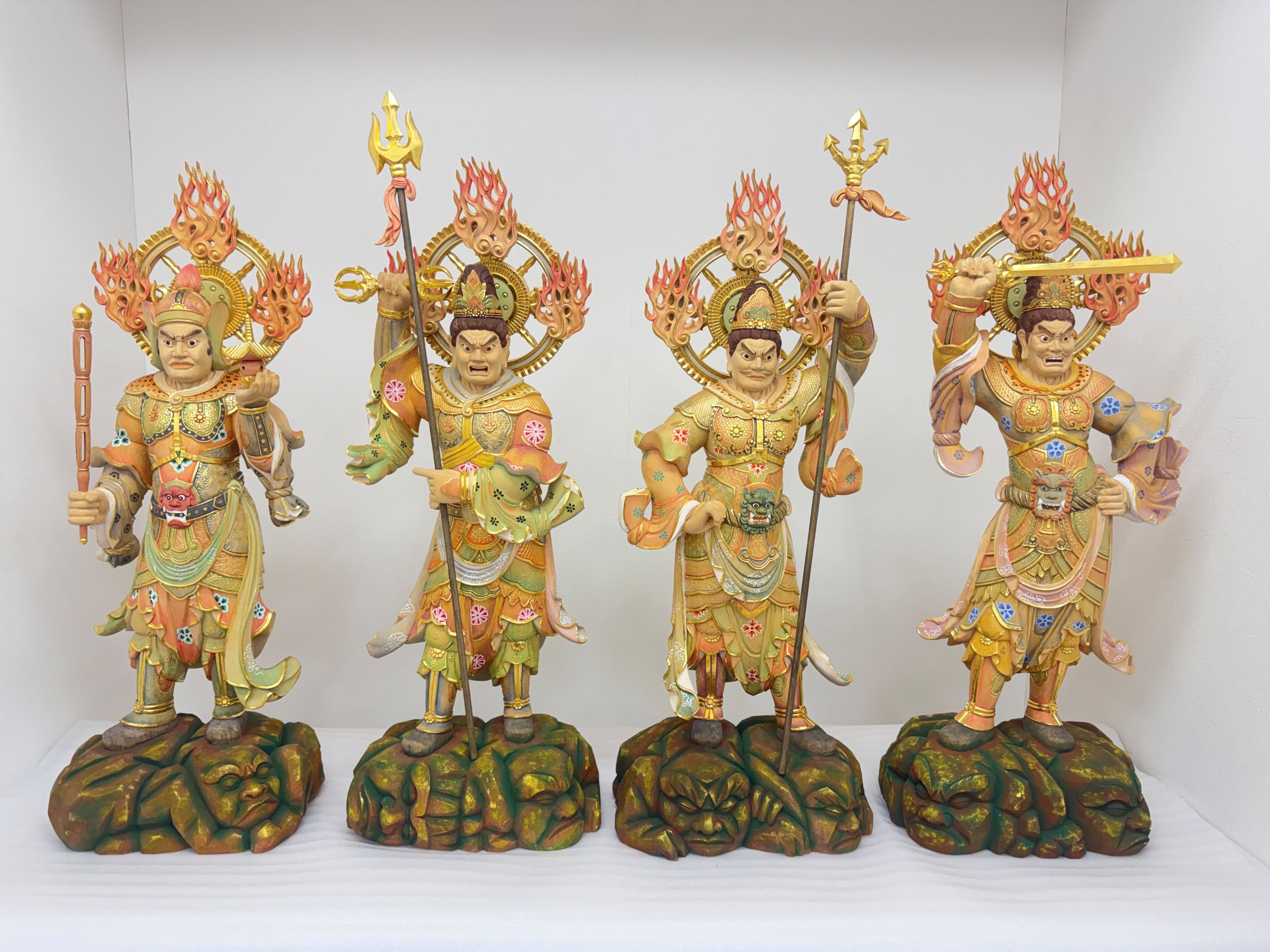 四天王　立像　仏像　寺院仏具　持国天　増長天　広目天　多聞天