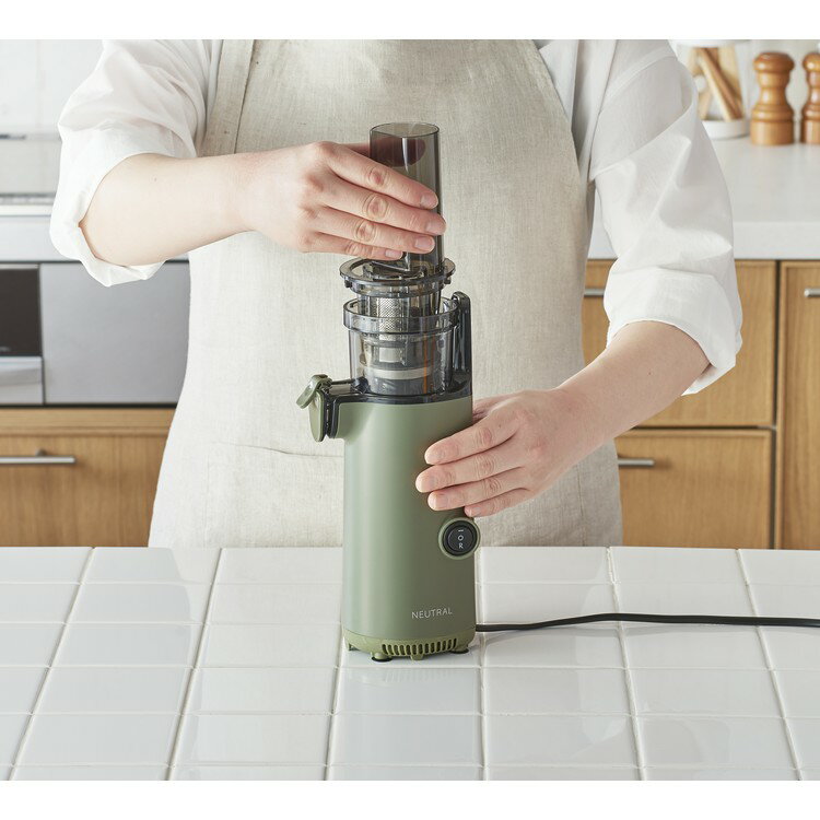 ミニスロージューサー NR-K-BD4-GR スロージューサー 健康 コンパクト 栄養素が壊れにくい 生きた酵素 スムージー フレッシュジュース お手入れ簡単 デザイン家電 ラドンナ ラドンナ グリーン レッド