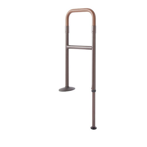 商品説明BAUHAUS 上がりかまち用手すり F型 住宅改修用 上がりかまちの昇降を安心・安全に。 かまち側のみを木ねじで固定します。 かまち側のプレートにはカバーがついているので安心です。 土間側の脚はアジャスター付でガタつき調整ができま...