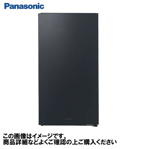 商品説明宅配ボックス コンボシリーズ コンボマルチ ポスト一体型タイプ □ポストと宅配ボックスが一つに。郵便も宅配も。複数の荷物を受け取れる。 厚さ7cmの大型郵便物も受け取れるポストが一体となった宅配ボックス。 最大3つの収納スペースで、荷物をしっかり受け取れ、再配達をさらに減らします。 宅配物は一日一個、とは限らない。複数個受け取れると、再配達の手間も減らせます。 □宅配部 ・デザイン性と機能性を備えた化粧扉 扉は薄くすっきり見せるためテーパー形状に。 取っ手としても機能します。 ・シンプル操作で施錠が簡単。 指掛かりのある施錠レバー。 ・荷物を取り出すと、新たに受け取り可能に。 解錠して扉を開けると、配達側（正面）の施錠レバーが連動して解錠されます。 ・キーレスタイプで、鍵の管理が不要。 解錠はキーレスのプッシュボタン錠（暗証番号）で使いやすく防犯性にも配慮。 ・もしものときの閉じ込め防止機構。 万一、子供が閉じ込められた場合※でも、内部のレバーに触れると施錠が解除され、内部から開けられます。 ※ボックス内に入って遊ばないよう、お子様には特にご注意ください。 □ポスト部 ・厚さ7cmの大型郵便物も入る投函口。 フリマアプリなどで使用される大型郵便物を受け取ることができます。 ・独自のフラップは、干渉することなくハガキや封筒を投函可能。 フラップにはスキマを設けていますので、ハガキや封筒は、フラップに干渉することなくスムーズに投函できます。 ・盗難対策に配慮した独自の投函口設計。 郵便物は入れやすいが、抜き取りにくい独自のフラップ構造。（盗難を確実に阻止するものではありません。）（投入口蓋は自重にて閉じます。） ・ポスト部はダイヤル錠で防犯性に配慮。※1 キー不要で、数字を回して施錠・解錠。 ※ダイヤル錠施錠時は必ず1回転以上回してください。 ※番号は変更・指定できません。（複数住戸にご使用の場合、鍵番号が重複する可能性があります。） ※25錠付商品は防犯性に工夫を施しておりますが、盗難を確実に阻止する商品ではありません。発生した被害については責任を負いかねますのでご了承ください。商品詳細□タイプ ラージタイプ1ボックス □出し入れ方法 前入れ後出し(FR) □扉開き勝手 右開き □カラー 鋳鉄ブラック色 □サイズ 幅390×奥行き470×高さ792 □受取有効荷物サイズ ・ポスト部 幅300×奥行き340×高さ70 ・宅配部 幅280×奥行き360×高さ470 □質量 21kg □電源 不要 □材質 ・化粧扉・配達扉・本体 高耐食溶融めっき鋼板 粉体塗装注意事項生鮮食料品、貴重品、現金などは受け取れません。 荷物の授受及び預けられた荷物などに関する事故に対しては責任を負いかねます。 扉裏に印鑑を収納するスペースはありますが、受け取り時の押印機構はありません。 故意、悪意によるいたずらに対する防御機能はありません。 本体に重いものを乗せたり、寄りかかったりしないでください。（故障の原因となります。）　 住宅壁（室内取り出し）に埋め込みはしないでください。