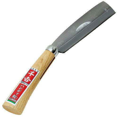 商品説明枝打ち薪割りに使いやすい、抜群の切れ味の小型タイプです。 【用途】 枝打ち、薪割り用。 【機能】 ●使いやすい小型タイプです。 ●鋼付刃で切れ味抜群です。 ●持ち運びや携帯に便利なベルト通し付収納ケースが付いています。 【仕様】 ●刃部：鋼付。 ●刃部：片刃。 ●刃長：約110mm。 ●ベルト通し幅：約50mm。 【材質】 ●刃部：刃物鋼。 ●柄部：木。 【注意事項】 ●本来の用途以外には使用しないで下さい。 ●使用前には本体あるいは部品にがたつき・緩みが無いことを確認してください。 ●使用の際には保護めがね・手袋などを着用してください。 ●使用後は汚れを取り、子供の手の届かない安全な場所に保管してください。