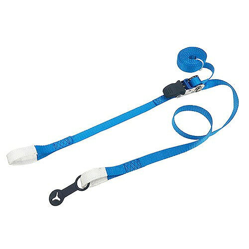 商品説明ラチェットバックル式でしっかりと確実な荷締作業ができます。 【用途】 荷物運搬時、荷崩れ防止・転倒防止の結束・固定。 【機能】 ●外れ防止ホルダー付きで、フックから端末の外れを防止することができ、1人での作業も容易です。 ●ハンドル操作時に手の当たりが優しいラバー素材付きハンドルを採用しています。 【仕様】 ●ベルト幅：25mm。 ●全長：5m(固定側0.5m/調整側4.5m)。 ●最大使用力：1.5kN(152kg)、破断荷重：6kN(611kg)。 ●バックルの種類：ラチェットバックル。 ●端末の仕様：両端アイ。 ●ベルトカラー：ブルー。 【材質】 ●ベルト：ポリエステル。 単品幅(mm)170単品高さ(mm)240単品奥行き(mm)45単品重量(g)500