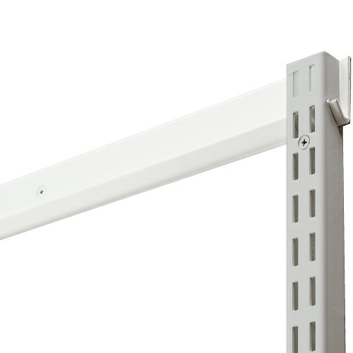 詳細基本パーツ FKレール品番:FR1365Aサイズ:幅 1365mm フィットラックエフとは？クローゼットや押入れ、お部屋の壁などにレールを固定し、そこにスリットと呼ばれる掛け具を固定し、お好みの棚パーツ、パイプラックパーツなどを組み合わせて作る、新しいシステム収納です。固定式にはない柔軟な棚位置の調整で デッドスペースの有効活用ができます！フィットラックエフは 場所・物に合わせて収納スペースを作れます。あらゆる空間、あらゆる生活に溶け込むことができるようにデザインも洗練されています。家具収納に比べ、格段にシンプルなパーツの構成でリーズナブルなコストを実現。家具収納タイプと比較すると材料コスト、施工コストが大幅に削減できます。キーワードシステム収納　ウォークインクローゼット　ウォールシェルフ 壁掛け 棚 棚受け金具 棚柱 壁面収納 収納 ラック レール クローゼット ハンガーラック 押入れ 押入れ収納 DIY リフォーム フィットラック Fitrack　デットスペース スペース 有効活用 リノベーション　格安　激安【送料について】■沖縄・その他離島は配送不可。大型商品に関しては、北海道は別途送料が発生いたします。ご注文確定時には加算されませんがご注文内容確認後、改めて訂正・ご連絡させて頂きますのでご注意くださいませ。