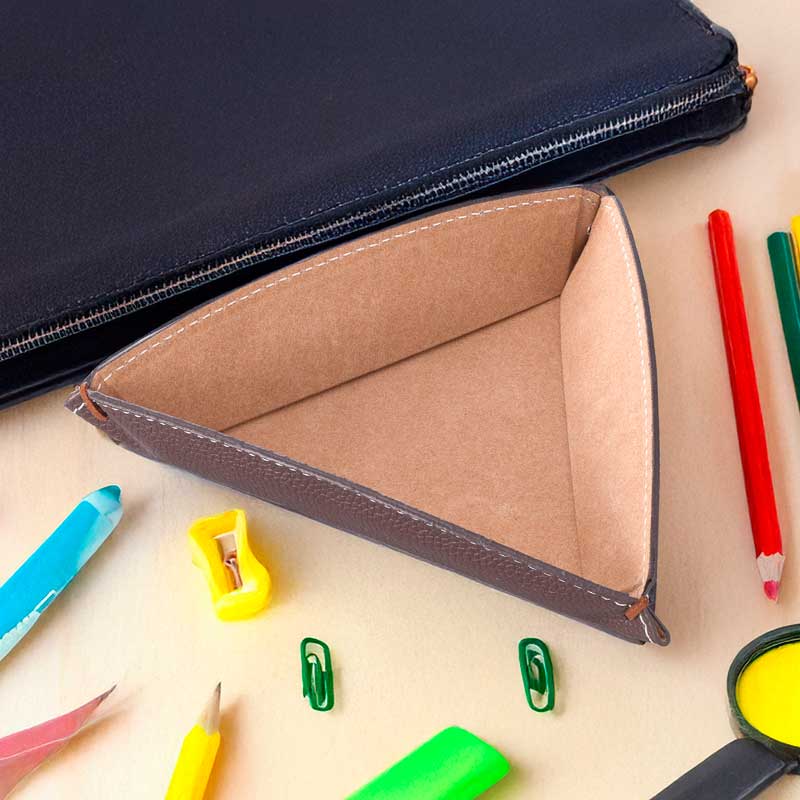 【楽天スーパーSALE】【61%OFF】【P2倍】 手作り マルチトレー 三角形 レザートレイ レザートレー 小物入れ レザープレート マルチトレー レザー小物...