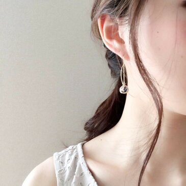 平ガラスドロップのアメリカンピアス