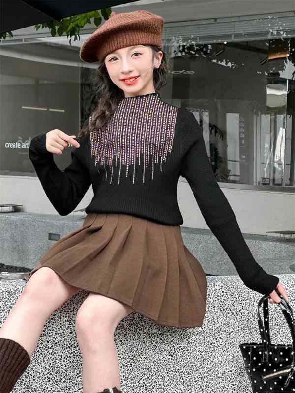 ・スタイル: 韩版・対象: 女・袖丈: 長袖・柄: 人物・ネックライン: 高领・素材: 羊绒、粘纤35%・色: 黒色毛衣, 米色毛衣, 黒色呢子裙, 咖色呢子裙・サイズ: 120cm, 130cm, 140cm, 150cm, 160cm, 170cm・カテゴリ: 童毛衣