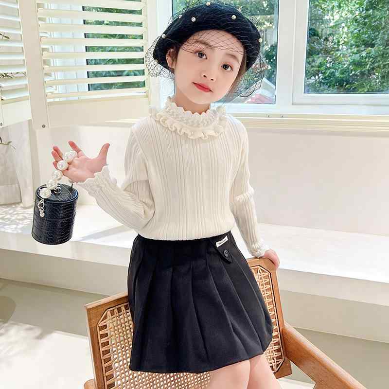 ・性別: 女・生地: 柔らかい加工・スタイル: 韓国風・対象年齢: 中・高学年（8歳以上、140cm以上）・対象シーズン: 春、秋・糸の太さ: 普通・袖丈: 長袖・前開き: プルオーバー・柄: 無地・素材: モデル写真あり・要素: レース・生地名: ナイロン・主な生地の組成: ナイロン・主な生地の組成含有量: 60-70%・安全レベル: B類・襟のタイプ: ハイネック・フード: フードなし・色: オフホワイト・対象身長: 110cm, 120cm, 130cm, 140cm, 150cm, 160cm, 170cm・前立て: プルオーバー・製品カテゴリ: 子供用セーター