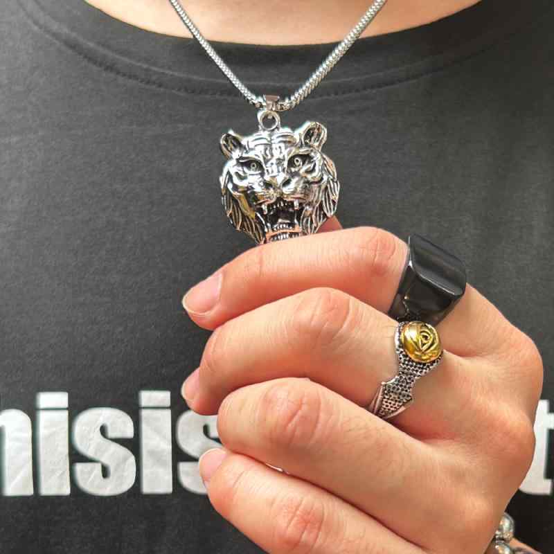 乐天商城 - ネックレス メンズ 男性用 ペンダントトップ 虎 タイガー ステンレス シルバー 電気メッキ加工 アクセサリー レトロ アニマル モチーフ ラッキーアイテム