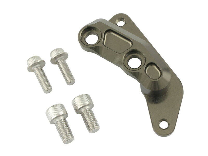【品名】 フロントキャリパーサポート 【品番】 210055-11 【特徴】 ブレンボ(brembo)[4podsキャリパー40mmピッチ]又は、シフトアップ　ビレットキャリパー 4podsを NSR系純正フロントフォークに取り付けする為のサポートです。 ◆220mmディスクローター/12inchホイール対応/NSR系純正フロントフォーク対応 ◆brembo社　4podsキャリパー　40mmピッチ対応 ◆シフトアップ　ビレットキャリパー 4pods 対応 ◆キャリパー取り付けピッチ　40mm ◆キャリパーは右側用のみ対応 ◆アルミ削り出し/アルマイト仕上げ ◆MADE IN JAPAN ※ブレーキパッドの加工が必要です。 ※brembo製キャリパーをご使用の場合は、キャリパー側バンジョーボルトをbrembo対応に交換が必要です。 【キット内容】 ・キャリパーサポート本体：1個 ・フランジキャプボルト　M8x25mm：2本 ・キャップボルト　M10x20mmP1.5：2本 【仕様】 カラー：チタン 【適合】 NSF100 NSR-mini NSR50/80 XR50モタード XR100モタード APE50 Type-D APE100 Type-D 【注意】 ・基本的にお取り寄せでのご用意となります。 ・ご注文後でも欠品や完売・納期未定の場合がございます。 ・ご注文後、メールにて発送予定をご案内いたします。 ・注文商品が欠品・完売・納期未定の場合注文は、キャンセルさせて頂きます。 ・お急ぎの場合は、ご注文前にメールにて納期をごお問い合わせください。 ・掲載画像は、イメージ画像を使用しております。 ・基本的に返品・交換・キャンセルは、お受け出来ません。 ・適合・使用・取り付けに関しては、お客様にて判断の上お願い致します。
