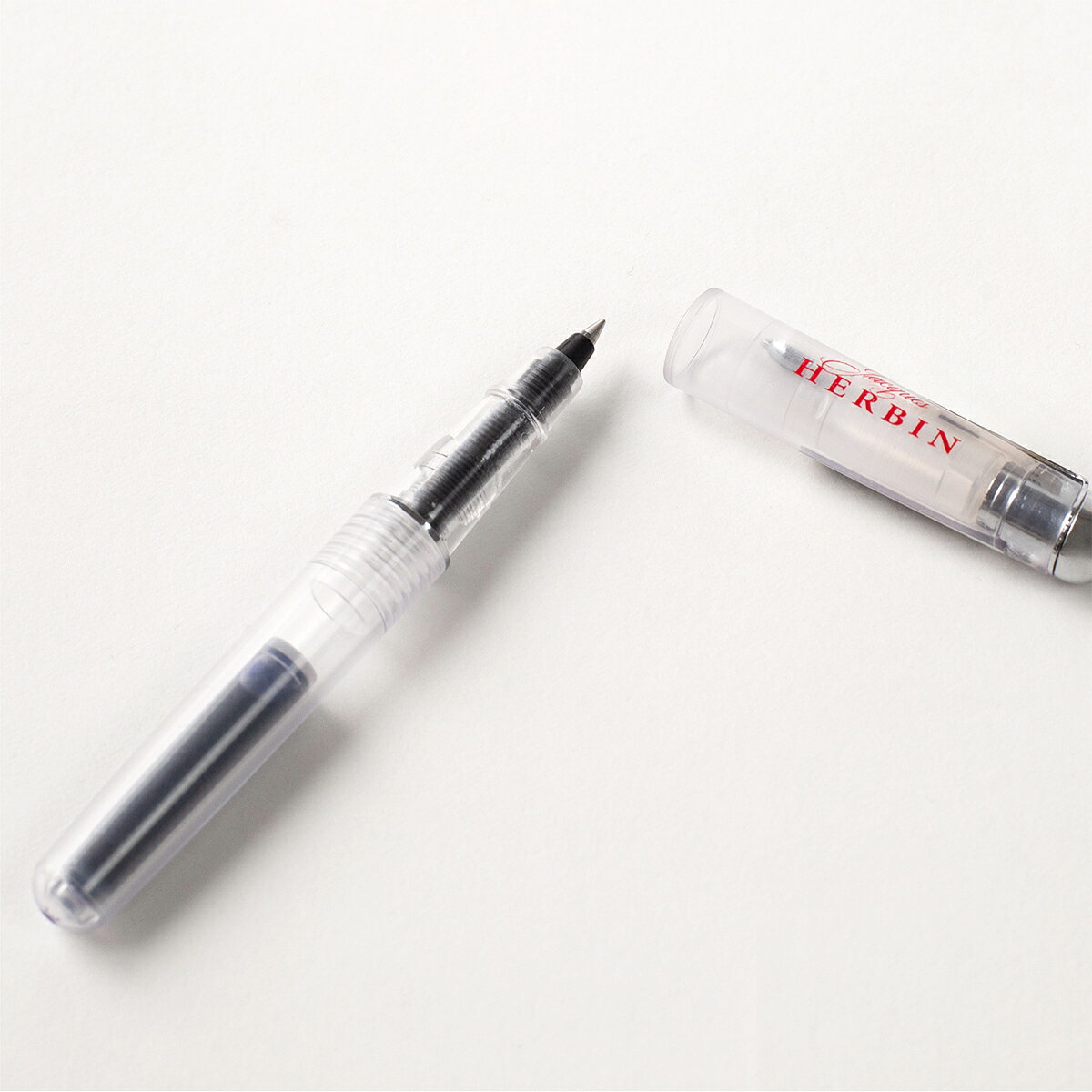 HERBIN （エルバン） カートリッジインク用ペン 約0.5mm スケルトン ボールペン デザイン文具 輸入文具 ステーショナリー デザイン 海外 輸入 ローラーボールペン インクローラーボール 水性ボールペン 万年筆インク カートリッジインク スケルトン 透明軸 海外文具 e-office-10003672 おしゃれ文具専門店イー・オフィス サンプル画像2