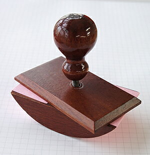 HERBIN（エルバン） 吸い取りスタンプ ブロッター 木製 万年筆 インク 吸い取る 余分 判子 ハンコ はんこ 手紙 レター 文房具 デザイン おしゃれ ステーショナリー おしゃれ プレゼント ギフト e-office-10022977 おしゃれ文具専門店イー・オフィス サンプル画像2