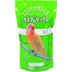 あなたの小鳥は良い食事をしていますか？ カスタムラックス 中型インコフード 内容量：0．83L（約630g） 特長 ●オカメインコ、ボタンインコ、小桜インコ、メキシコインコ、緋インコ等の中型インコ類のために配合した専用フード。 ●小鳥達が大...