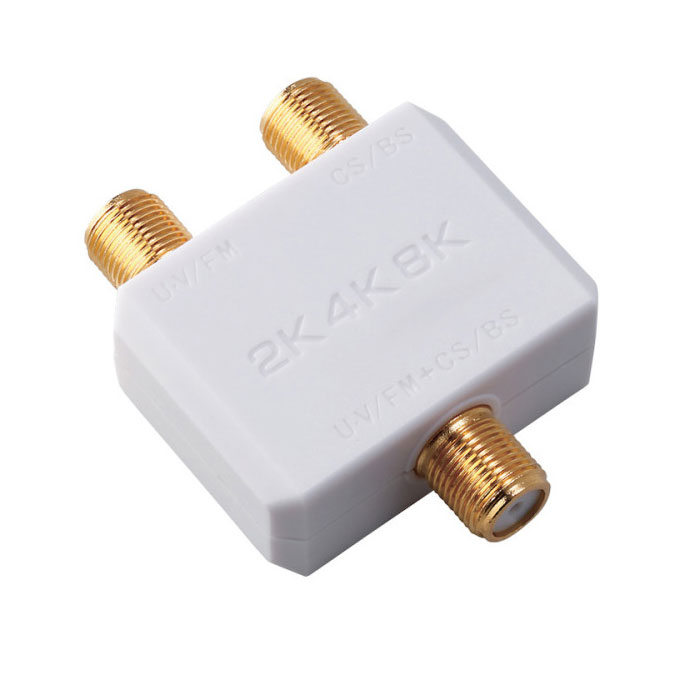 【 特 長 】 ● 新4K8K衛星放送（3224MHz）対応製品です ● 衛星放送（BS・110度CS放送）と地デジ（UHF）のそれぞれの放送を一つにまとめることができる機器です ● BS・110度CS側の端子と混合端子間で電流（DC15V）を通過します ● 高シールド構造を採用 ● プラグ部分は金メッキ仕様です ● JEITA SHマーク認証済み 【 仕 様 】 ■ 周波数帯域：10〜3224MHz ■ 漏洩電界強度：40.2dBμV/m以下（1032〜3224MHz） ■ インピーダンス：75Ω（F形） ■ 寸法：（約）高さ50.5×幅40.9×奥行16.6mm ■ 質量：0.038kg ■ 備考：CS/BS-IF入力・出力端子間通電仕様