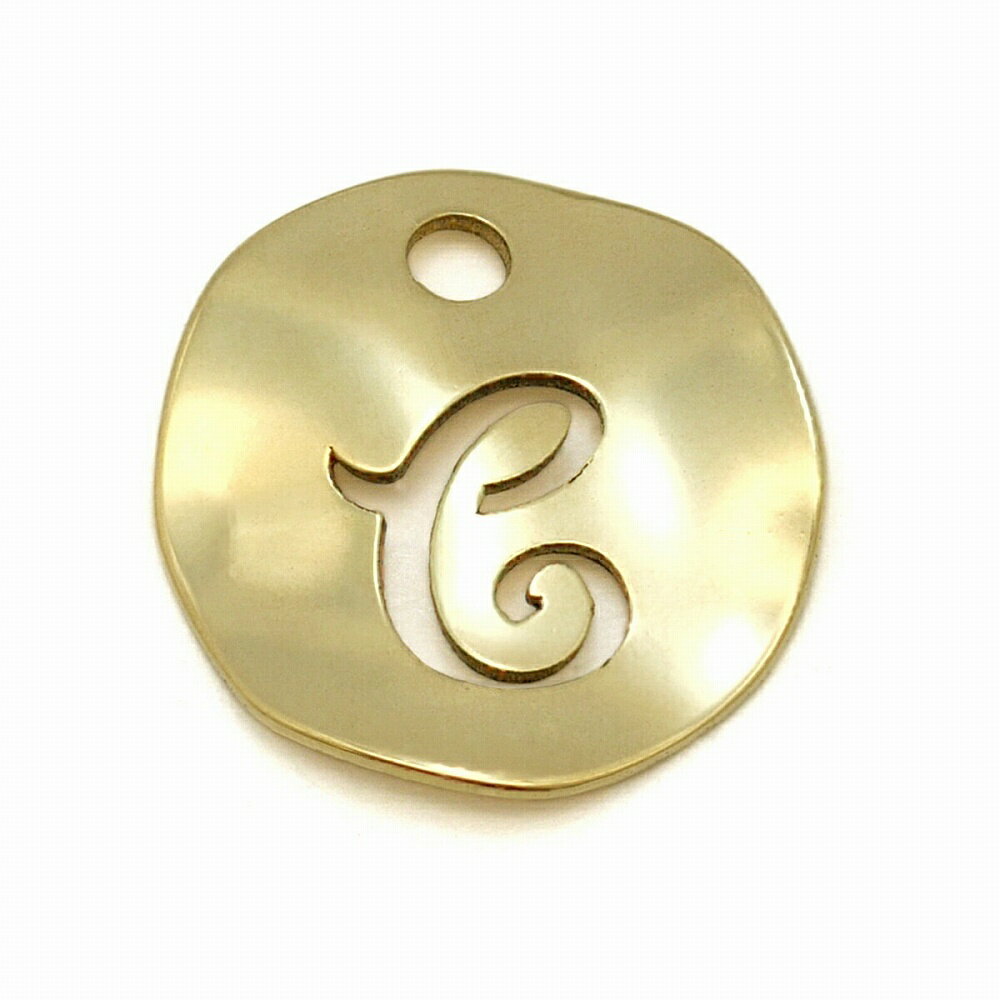 【1個売り】 チャームパーツ 18金 イエローゴールド C イニシャルチャーム ラウンド型 穴開き 縦7.5mm 横7.0mm アルファベット 文字|手芸用品 ...