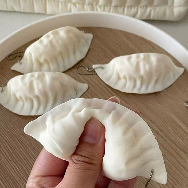 餃子 2個セット リアル 餃子 スクイーズ おもちゃ スクイーズ ストレス解消 餃子 キーホルダー スクイーズ 低反発 餃子 フィジェットトイ 玩具 ぷにぷに・もちもち触感 発散 送料無料 癒し グッズ e-shop55-10006511 EK-shop楽天市場店 サンプル画像2