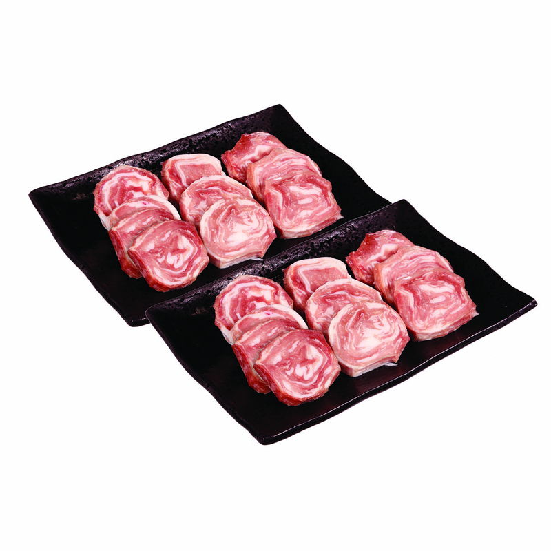 歯切れが良いジューシーで旨味たっぷりの九州産黒豚を使用。お肉そのものの柔らかさを生かし、豚肉だけで作られたロールステーキは、お箸でほぐせる柔らかさとふんわりとした食感が特徴!■商品名:鹿児島県産 黒豚ミニロールステーキ (50g)×20■商品説明:50g×20■箱サイズ:21.2×21×7cm・1000g■型番:MPBPRT20■JANコード:なし■製造生産地:鹿児島県■賞味期限:製造日より冷凍で60日■アレルゲン7品目:豚肉■重さ:1000g商品特徴一覧2026年 産直ギフト、【産地直送・お取り寄せグルメ → フード → 肉】、apide、アピデ、[2025stb]、2026年、令和8年、春夏、御中元、お中元、暑中見舞い、暑中お見舞い、暑中御見舞い、残暑見舞い、残暑お見舞い、残暑御見舞い、お歳暮、御歳暮、お年賀、御年賀、ギフト、内祝い、プレゼント、お返し、お祝い、ギフト、贈り物、のし、ラッピング、通信販売、通販、販売、買う、購入、お店、売っている、ショッピング2026年 産直ギフト【鹿児島黒豚 鹿児島県産 黒豚ミニロールステーキ (50g)×20 (MPBPRT20)】広告文責(有)イースクエアTEL:0120-532-772歯切れが良いジューシーで旨味たっぷりの九州産黒豚を使用。お肉そのものの柔らかさを生かし、豚肉だけで作られたロールステーキは、お箸でほぐせる柔らかさとふんわりとした食感が特徴!■商品名:鹿児島県産 黒豚ミニロールステーキ (50g)×20■商品説明:50g×20■箱サイズ:21.2×21×7cm・1000g■型番:MPBPRT20■JANコード:なし■製造生産地:鹿児島県■賞味期限:製造日より冷凍で60日■アレルゲン7品目:豚肉■重さ:1000g※お客さま都合による、ご注文後の[キャンセル][変更][返品][交換]はお受けできませんのでご注意下さいませ。※当店では、すべての商品で在庫を持っておりません。記載の納期を必ずご確認ください。※ご注文いただいた場合でもメーカーの[在庫切れ][欠品][廃盤]などの理由で、[記載の納期より発送が遅れる][発送できない]場合がございます。その際は、当店よりご連絡させていただきます。あらかじめご了承ください。※こちらの商品は【代金引換】でのご注文をお受けできません。※こちらの商品は【他商品との同梱】ができません。※こちらの商品はメーカー直送のため、【他商品との同梱】【代金引換でのご注文】はお受けできません。※こちらの商品はメーカー直送のため、北海道・沖縄・離島 への配送はお受けできません。※リニューアル等により パッケージ、仕様、セット内容 が変更になる場合がございます。予めご了承下さい。こちらの商品は【お取り寄せ(7〜10営業日以内に発送予定)】となります。あらかじめご了承くださいませ。