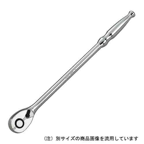 　ギフトサービスについて無理なく力をかけやすい、ロングタイプです。【商品名】ロングラチェットハンドル【メーカー名】KTC【規格】BR4L-H【JANコード】4989433607726【仕様】 ●ギア枚数:36枚。 ●差込角:12.7sq.。 ●ロングタイプ。 ●全長:375mm。【材質】 ●特殊工具鋼。【用途】 ソケットなどと組合せて、ボルトの締め緩めができるハンドル。【機能・特徴】 ヘッド部に一体式クロウを採用する事で厚さを従来比20%減のコンパクト化しています。 36枚ギアを採用し、10度の細かい送り角度を実現しながら、2ヶ所をクロウで支持する事で従来品比30%の強度アップを図っています。 ユニオン機構採用により、ソケットを確実に保持できます。 リペアキット(BR4E-K別売)により、簡単にメンテナンスが可能です。【注意事項ほか】 ●工具は本来の使用目的以外には使用しないでください。割れ、欠け、磨耗、変形の異常が認められた場合は、使用しないで下さい。無理な姿勢で作業しないで下さい。改造しないで下さい。商品特徴一覧DIYツール、【DIYツール → 作業工具 → ソケット → ハンドル】、【花・ガーデン・DIY → DIY・工具 → 工具(レンチ・ドライバー) → ソケット】、DIYツール、大工道具、作業工具、先端工具、電動工具、園芸機器、園芸道具、園芸用品、KTC、ロングラチェットハンドル、BR4L-H、DIYツール、作業工具、ソケット、ソケットレンチセット、4989433607726、通信販売、通販、販売、買う、購入、お店、売っている、ショッピングDIYツール【KTC ロングラチェットハンドル (BR4L-H)】広告文責(有)イースクエアTEL:0120-532-772無理なく力をかけやすい、ロングタイプです。【商品名】ロングラチェットハンドル【メーカー名】KTC【規格】BR4L-H【JANコード】4989433607726【仕様】 ●ギア枚数:36枚。 ●差込角:12.7sq.。 ●ロングタイプ。 ●全長:375mm。【材質】 ●特殊工具鋼。【用途】 ソケットなどと組合せて、ボルトの締め緩めができるハンドル。【機能・特徴】 ヘッド部に一体式クロウを採用する事で厚さを従来比20%減のコンパクト化しています。 36枚ギアを採用し、10度の細かい送り角度を実現しながら、2ヶ所をクロウで支持する事で従来品比30%の強度アップを図っています。 ユニオン機構採用により、ソケットを確実に保持できます。 リペアキット(BR4E-K別売)により、簡単にメンテナンスが可能です。【注意事項ほか】 ●工具は本来の使用目的以外には使用しないでください。割れ、欠け、磨耗、変形の異常が認められた場合は、使用しないで下さい。無理な姿勢で作業しないで下さい。改造しないで下さい。※お客さま都合による、ご注文後の[キャンセル][変更][返品][交換]はお受けできませんのでご注意下さいませ。※当店では、すべての商品で在庫を持っておりません。記載の納期を必ずご確認ください。※ご注文いただいた場合でもメーカーの[在庫切れ][欠品][廃盤]などの理由で、[記載の納期より発送が遅れる][発送できない]場合がございます。その際は、当店よりご連絡させていただきます。あらかじめご了承ください。※リニューアル等により パッケージ、仕様、セット内容 が変更になる場合がございます。予めご了承下さい。こちらの商品は【お取り寄せ(5〜7営業日以内に発送予定)】となります。あらかじめご了承くださいませ。