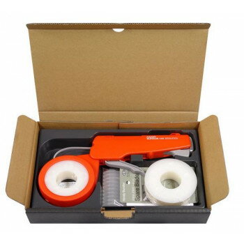 　ギフト対応について　楽天国際配送対象店舗 （海外配送）　Rakuten International Shipping&nbsp;仁礼工業 小型結束機 しめしめ45II 業務用 ツールキット45IIBKO-15 N・白増し締めレバーでドンドン締まる!!【仁礼工業 小型結束機 しめしめ45II 業務用 ツールキット45IIBKO-15 N・白】 fk094igrjs 持ち運びのできる小型結束機です!!増し締めレバーを握ればベルトがドンドン締まるので片手で簡単に操作・引き締めが行えます。また、もう片方の手で結束相手を掴んだまま作業する事も可能です。サイズ個装サイズ：18.0×28.0×5.5cm重量ボディ:110g個装重量：530g素材・材質ボディ:ABS樹脂、ベルト:66ナイロン、クリップ:ポリアセタール仕様破断強度:約7kgf(メーカー試験による)化粧箱入生産国日本 製品詳細 商品名：仁礼工業　小型結束機　しめしめ45II　業務用　ツールキット45IIBKO-15　N・白カラー・サイズ名称：1084081JANコード：4953563921823 広告文責 (有)イースクエアTEL:0120-532-772 ※お客さま都合による、ご注文後の[キャンセル][変更][返品][交換]はお受けできませんのでご注意下さいませ。※当店では、すべての商品で在庫を持っておりません。記載の納期を必ずご確認ください。※ご注文いただいた場合でもメーカーの[在庫切れ][欠品][廃盤]などの理由で、[記載の納期より発送が遅れる][発送できない]場合がございます。その際は、当店よりご連絡させていただきます。あらかじめご了承ください。 こちらの商品は【お取り寄せ(14営業日以内に発送予定)】となります。