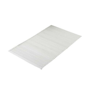 &nbsp;シャビーテイスト バンブーラグ 竹 玄関マット 約45×70cm ホワイト 9625809ビンテージ家具にも合わせやすいシンプル無地【シャビーテイスト バンブーラグ 竹 玄関マット 約45×70cm ホワイト 9625809】 fk094igrjs 竹素材で丈夫なので、フローリングを傷から守ってくれるカーペットです。ダイニングテーブルの下に敷いて、机やいすのズレによる傷を守ります。竹は木よりもはるかに短期間で生長、環境負荷が低い優れたエコロジー素材です。※商品開封後は一切返品を承ることができませんので、あらかじめご了承ください。※掲載写真は表記サイズと異なる場合がございます。※画面上のカラーはご使用ブラウザやモニターの設定により、実物とは若干異なる場合がございます。あらかじめご了承の上、ご注文をお願いいたします。【ご使用時】※水に濡れた場合は、速やかに拭き取り、天日干しして乾燥させてください。放置されますと、カビや床材への移染の原因となります。※ご使用に伴い、「ささくれ」が発生することがあります。そのままご使用になるとケガなどの原因となります。「ささくれ」を発見されましたら、爪切りなどで取り除き、紙やすり等で研磨してください。ひどい「ささくれ」や傷みが目立つようになりましたら、ご使用を中止してください。サイズ個装サイズ：7×45×6cm重量個装重量：400g素材・材質表地:竹(芯部分17mm幅使用)裏地:不織布(ポリエステル100％)仕様洗濯不可生産国中国 製品詳細 商品名：シャビーテイスト バンブーラグ 竹 玄関マット 約45×70cm ホワイト 9625809カラー・サイズ名称：1690932JANコード：4956642783190 広告文責 (有)イースクエアTEL:0120-532-772 ※お客さま都合による、ご注文後の[キャンセル][変更][返品][交換]はお受けできませんのでご注意下さいませ。※当店では、すべての商品で在庫を持っておりません。記載の納期を必ずご確認ください。※ご注文いただいた場合でもメーカーの[在庫切れ][欠品][廃盤]などの理由で、[記載の納期より発送が遅れる][発送できない]場合がございます。その際は、当店よりご連絡させていただきます。あらかじめご了承ください。※こちらの商品は【他商品との同梱】ができません。※こちらの商品は【ギフトサービス】をお受けすることができません。 こちらの商品は【お取り寄せ(14営業日以内に発送予定)】となります。