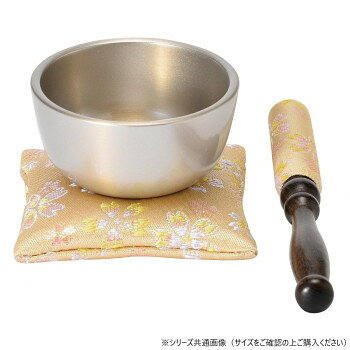 　ギフト対応について　楽天国際配送対象店舗 （海外配送）　Rakuten International Shipping&nbsp;かおりんことね(琴音)りんセット りん棒4.0寸/りん2.0寸 かのん クリーム/ことね 雪 59c12072A8092優しい色合いの「りんセット」【かおりんことね(琴音)りんセット りん棒4.0寸/りん2.0寸 かのん クリーム/ことね 雪 59c12072A8092】 fk094igrjs りん、座布団、りん棒のセットです。サイズ個装サイズ：30.0×20.0×15.0cm重量200g個装重量：650g素材・材質りん:シルジン青銅・銅・亜鉛(表面加工/吹き付け塗装)座布団・りん棒:ポリエステル・レーヨンセット内容りん、座布団、りん棒生産国日本 製品詳細 商品名：かおりんことね(琴音)りんセット りん棒4.0寸/りん2.0寸 かのん クリーム/ことね 雪 59c12072A8092カラー・サイズ名称：2282184JANコード：4532902090040 広告文責 (有)イースクエアTEL:0120-532-772 ※お客さま都合による、ご注文後の[キャンセル][変更][返品][交換]はお受けできませんのでご注意下さいませ。※当店では、すべての商品で在庫を持っておりません。記載の納期を必ずご確認ください。※ご注文いただいた場合でもメーカーの[在庫切れ][欠品][廃盤]などの理由で、[記載の納期より発送が遅れる][発送できない]場合がございます。その際は、当店よりご連絡させていただきます。あらかじめご了承ください。 こちらの商品は【お取り寄せ(14営業日以内に発送予定)】となります。
