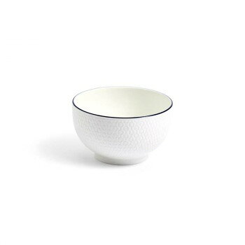 　ギフト対応について　楽天国際配送対象店舗 （海外配送）　Rakuten International Shipping&nbsp;(B) Wedgwood ウェッジウッド ジオブルー ボウル11cm ライン 1079128温かみのある乳白色が和洋中問わずお料理を引き立てる【(B) Wedgwood ウェッジウッド ジオブルー ボウル11cm ライン 1079128】 fk094igrjs アクセントとして、ジャスパーポートランドブルーに由来するブルーのラインがあしらわれています。ハニカム(honeycomb)柄のエンボス模様は、18世紀後半からウェッジウッドに伝わる「インタグリオ」と呼ばれる沈み彫りの技術へのオマージュもこめられています。温かみのある乳白色は、和洋中問わずお料理を引き立て、現代のスマートで気取らないダイニングシーンにマッチします。新生活の贈り物にも最適です。サイズ直径10.5×H6cm個装サイズ：12×12×4cm重量個装重量：300g素材・材質ファイン ボーン チャイナ仕様電子レンジ・食洗機:可容量:320ml生産国インドネシア 製品詳細 商品名：(B) Wedgwood　ウェッジウッド 　ジオブルー ボウル11cm ライン　1079128カラー・サイズ名称：2284626JANコード：0701587491297 広告文責 (有)イースクエアTEL:0120-532-772 ※お客さま都合による、ご注文後の[キャンセル][変更][返品][交換]はお受けできませんのでご注意下さいませ。※当店では、すべての商品で在庫を持っておりません。記載の納期を必ずご確認ください。※ご注文いただいた場合でもメーカーの[在庫切れ][欠品][廃盤]などの理由で、[記載の納期より発送が遅れる][発送できない]場合がございます。その際は、当店よりご連絡させていただきます。あらかじめご了承ください。 こちらの商品は【お取り寄せ(14営業日以内に発送予定)】となります。