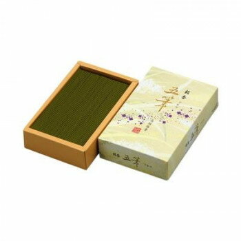 　ギフト対応について　楽天国際配送対象店舗 （海外配送）　Rakuten International Shipping&nbsp;精華堂 線香 銘香五筆 大バラ詰 短寸160g 00210高貴な沈香の香り【精華堂 線香 銘香五筆 大バラ詰 短寸160g 00210】 fk094igrjs 高貴な沈香の香りをお楽しみ下さい。サイズ短寸:約135mm個装サイズ：17×11×5cm重量個装重量：238g仕様内容量:160g燃焼時間:約25分生産国日本 製品詳細 商品名：精華堂 線香 銘香五筆 大バラ詰 短寸160g 00210カラー・サイズ名称：2294710JANコード：4538231002105 広告文責 (有)イースクエアTEL:0120-532-772 ※お客さま都合による、ご注文後の[キャンセル][変更][返品][交換]はお受けできませんのでご注意下さいませ。※当店では、すべての商品で在庫を持っておりません。記載の納期を必ずご確認ください。※ご注文いただいた場合でもメーカーの[在庫切れ][欠品][廃盤]などの理由で、[記載の納期より発送が遅れる][発送できない]場合がございます。その際は、当店よりご連絡させていただきます。あらかじめご了承ください。 こちらの商品は【お取り寄せ(14営業日以内に発送予定)】となります。
