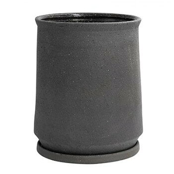 &nbsp;グリーンポット 植木鉢 エスビューク トール ブラック 17cm YJ-2517BK 4個入シンプルだけど個性的【グリーンポット 植木鉢 エスビューク トール ブラック 17cm YJ-2517BK 4個入】 fk094igrjs シンプルだけど個性的な植木鉢です。※こちらの商品の発送先は法人様限定となり、個人宅様への発送はできません。※北海道・沖縄・離島への送料は別途お見積となります。※手作りのため商品画像とお届け商品とで若干色合いに誤差が生じる可能性もありますが、返品交換不可となりますのでご了承ください。※モニターの設定などにより、実際の商品と色味や素材の見え方が異なる場合がございます。あらかじめご了承ください。サイズ外寸:最大直径19.6×高さ24×底面直径16.7cm、内寸:口径17.5×高さ22.5×底面直径15.5cm個装サイズ：20×20×24cm重量2250g個装重量：2250g素材・材質釉薬陶器仕様穴あり形状:円状生産国中国 製品詳細 商品名：グリーンポット 植木鉢 エスビューク トール ブラック 17cm YJ-2517BK 4個入カラー・サイズ名称：2321028JANコード：4573276876106 広告文責 (有)イースクエアTEL:0120-532-772 ※お客さま都合による、ご注文後の[キャンセル][変更][返品][交換]はお受けできませんのでご注意下さいませ。※当店では、すべての商品で在庫を持っておりません。記載の納期を必ずご確認ください。※ご注文いただいた場合でもメーカーの[在庫切れ][欠品][廃盤]などの理由で、[記載の納期より発送が遅れる][発送できない]場合がございます。その際は、当店よりご連絡させていただきます。あらかじめご了承ください。※こちらの商品は【他商品との同梱】ができません。※こちらの商品は【ギフトサービス】をお受けすることができません。 こちらの商品は【お取り寄せ(14営業日以内に発送予定)】となります。