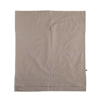 &nbsp;KADONO SARASHI SOME 和晒 カレンシャツ ベージュ フリーサイズVネックが素敵なシャツ【KADONO SARASHI SOME 和晒 カレンシャツ ベージュ フリーサイズ】 fk094igrjs シンプルな形が魅力的で、パンツと合わせるのはもちろん、ショートパンツやスカートに合わせてもOK。後の襟ぐりもVネックになっており、首回りすっきり。締め付け感のないデザインは、お部屋の中でもお出かけでもリラックス。さっと着ることができ、日常で気軽にお使い頂けます。【お取り扱いについて】・和晒は、織りあがった生地の不純物を落とす工程に関して時間をかけ、繊維にストレスをかけておらず、また通常は焼いてしまう生地表面の毛羽(ケバ)をそのまま残しているため、毛玉ができたり、縮んだりすることがあります。色合いや風合いを保つため、タンブラー乾燥を避けて、手洗いの後に形を整えて陰干ししてください。・濃い色のものは色移りをすることがありますので、ご注意ください。サイズ個装サイズ：35×23×6cm重量個装重量：440g素材・材質綿100%(和晒):特上総理(シャトル織機使用)仕様前見頃:68.5cm後見頃:72.5cm脇口:20cm身幅(平置き):60cm裾回:120cm生産国日本 製品詳細 商品名：KADONO SARASHI SOME 和晒 カレンシャツ ベージュ フリーサイズカラー・サイズ名称：2320271JANコード：4562289457938 広告文責 (有)イースクエアTEL:0120-532-772 ※お客さま都合による、ご注文後の[キャンセル][変更][返品][交換]はお受けできませんのでご注意下さいませ。※当店では、すべての商品で在庫を持っておりません。記載の納期を必ずご確認ください。※ご注文いただいた場合でもメーカーの[在庫切れ][欠品][廃盤]などの理由で、[記載の納期より発送が遅れる][発送できない]場合がございます。その際は、当店よりご連絡させていただきます。あらかじめご了承ください。※こちらの商品は【他商品との同梱】ができません。※こちらの商品は【ギフトサービス】をお受けすることができません。 こちらの商品は【お取り寄せ(14営業日以内に発送予定)】となります。