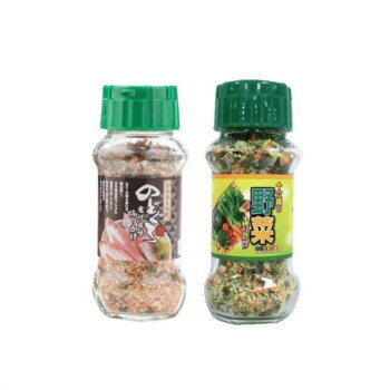 &nbsp;みなり のどぐろ煮付風味ふりかけ 85g・十六種の野菜ふりかけ 90g 各15個セットふりかけセット【みなり のどぐろ煮付風味ふりかけ 85g・十六種の野菜ふりかけ 90g 各15個セット】 栄養成分(100g当たり)のどぐろ煮付風味ふりかけ:熱量:399kcal、たんぱく質:17.1g、脂質:10.1g、炭水化物:59.9g、食塩相当量:8.4g十六種の野菜ふりかけ:熱量:367kcal、たんぱく質:11.3g、脂質:7.6g、炭水化物:63.4g、食塩相当量:11.4g原材料名称：ふりかけ【のどぐろ煮付風味ふりかけ】炒りごま(国内製造)、ぶどう糖、ポテトフレーク、でん粉、粒状大豆たん白、砂糖、アカムツ、かつお風味顆粒(乳糖、食塩、鰹節粉末、砂糖、その他)、食塩、醤油、のり、発酵調味料、鰹節粉末、粉末醤油、乾燥ネギ、デキストリン、乾燥おから、トマトパウダー、香辛料、野菜エキスパウダー/加工でん粉、調味料(アミノ酸等)、着色料(カラメル、カロチノイド、ラック)、貝Ca、甘味料(カンゾウ、ステビア、アセスルファムK)、(一部に乳成分・小麦・さば・大豆・ごまを含む)【十六種の野菜ふりかけ】でん粉(国内製造)、ぶどう糖、ポテトフレーク、ごま、食塩、砂糖、ニンジンフレーク、麦芽糖、乾燥卵黄、デキストリン、のり、鰹節粉末、カボチャフレーク、ホウレンソウフレーク、発酵調味料、ほうれん草粉末、混合野菜粉末(大麦若葉、ケール、ブロッコリー、南瓜、その他)、醤油、抹茶、酵母エキス、スピルリナ粉末、あおさ、椎茸、レンコンパウダー、グリーンピース粉末、乾燥小松菜粉末、ゴボウ/調味料(アミノ酸等)、加工でん粉、着色料(カラメル、カロチノイド、クチナシ、紅花黄)、酸化防止剤(V.E)、(一部に卵・小麦・大豆・ごまを含む)アレルギー表示卵、乳、小麦、ごま、さば、大豆（原材料の一部に含んでいます）保存方法直射日光などの高温や多湿を避けて、保存してください。製造（販売）者情報製造者:株式会社みなり/広島県東広島市河内町下河内636fk094igrjs のどぐろ煮付風味ふりかけは、のどぐろ(アカムツ)を使用し、煮付け風味のふりかけにしました。十六種の野菜ふりかけは、ブロッコリー、南瓜、人参、パセリ、苦瓜、ケール、ゴボウ、レンコン、じゃが芋、グリーンピース、小松菜、セロリ、ほうれん草、トマト、チンゲン菜、モロヘイヤを盛り込んだふりかけです。のりとたまごを使用し、お子様にも食べやすい甘みのある味に仕上げてあります。内容量のどぐろ煮付風味ふりかけ:85g/個、十六種の野菜ふりかけ:90g/個サイズ個装サイズ：34.8×17.2×43.5cm重量2475g個装重量：12000g仕様賞味期間：製造日より360日セット内容のどぐろ煮付風味ふりかけ:85g×15個十六種の野菜ふりかけ:90g×15個生産国日本 広告文責 (有)イースクエアTEL:0120-532-772 ※お客さま都合による、ご注文後の[キャンセル][変更][返品][交換]はお受けできませんのでご注意下さいませ。※当店では、すべての商品で在庫を持っておりません。記載の納期を必ずご確認ください。※ご注文いただいた場合でもメーカーの[在庫切れ][欠品][廃盤]などの理由で、[記載の納期より発送が遅れる][発送できない]場合がございます。その際は、当店よりご連絡させていただきます。あらかじめご了承ください。※こちらの商品は【他商品との同梱】ができません。※こちらの商品は【ギフトサービス】をお受けすることができません。 こちらの商品は【お取り寄せ(14営業日以内に発送予定)】となります。