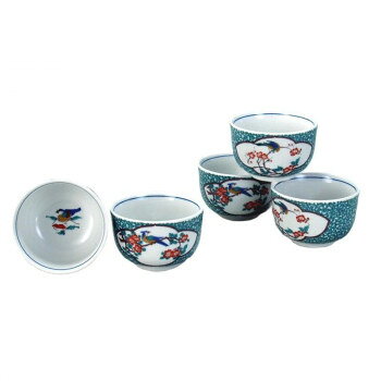 &nbsp;日本製 伝統工芸 九谷焼 汲出揃 緑彩唐草花鳥 N136-03やや小ぶりで上品な器【日本製 伝統工芸 九谷焼 汲出揃 緑彩唐草花鳥 N136-03】 fk094igrjs 九谷焼の華やかな汲出揃えです。汲出は湯呑と比べて低くて口が広く、やや小ぶりで上品な器です。来客用に使われることが多く、漆器と組合せて茶托を下に敷いてもてなします。また埃から守ったり、冷めにくいように蓋付き汲出碗も人気のアイテムです。サイズ径8.3×高5.4cm個装サイズ：8.3×8.3×5.4cm重量個装重量：800g素材・材質磁器仕様箱:化粧箱生産国日本 製品詳細 商品名：日本製　伝統工芸　九谷焼 汲出揃 緑彩唐草花鳥 N136-03カラー・サイズ名称：2329986JANコード：4514205073630 広告文責 (有)イースクエアTEL:0120-532-772 ※お客さま都合による、ご注文後の[キャンセル][変更][返品][交換]はお受けできませんのでご注意下さいませ。※当店では、すべての商品で在庫を持っておりません。記載の納期を必ずご確認ください。※ご注文いただいた場合でもメーカーの[在庫切れ][欠品][廃盤]などの理由で、[記載の納期より発送が遅れる][発送できない]場合がございます。その際は、当店よりご連絡させていただきます。あらかじめご了承ください。※こちらの商品は【他商品との同梱】ができません。※こちらの商品は【ギフトサービス】をお受けすることができません。 こちらの商品は【お取り寄せ(21営業日以内に発送予定)】となります。