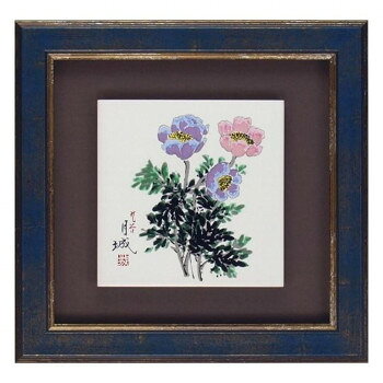 &nbsp;日本製 伝統工芸 九谷焼 陶額 アネモネ N180-05九谷焼の陶額【日本製 伝統工芸 九谷焼 陶額 アネモネ N180-05】 fk094igrjs 九谷焼の陶額です。観賞用としてはもちろん、贈答品や海外へのお土産としても多くの方に喜ばれています。※こちらの商品は、全て作家・職人による手作りのため、商品ごとに模様やサイズなどに若干の個体差がございます。※手作りならではの風合いや特徴としてご理解いただいたうえで、お買い求めいただきますようお願い致します。※商品の写真はできる限り実物に近いよう調整しております。※色合いにつきましてはお客様のモニター環境などにより、色味が変わって見えることがございます。サイズ額:縦27.5×横28.5cm個装サイズ：27.5×28.5×4cm重量個装重量：800g素材・材質陶器仕様紙箱生産国日本 製品詳細 商品名：日本製　伝統工芸　九谷焼 陶額 アネモネ N180-05カラー・サイズ名称：2330148JANコード：4514205078055 広告文責 (有)イースクエアTEL:0120-532-772 ※お客さま都合による、ご注文後の[キャンセル][変更][返品][交換]はお受けできませんのでご注意下さいませ。※当店では、すべての商品で在庫を持っておりません。記載の納期を必ずご確認ください。※ご注文いただいた場合でもメーカーの[在庫切れ][欠品][廃盤]などの理由で、[記載の納期より発送が遅れる][発送できない]場合がございます。その際は、当店よりご連絡させていただきます。あらかじめご了承ください。※こちらの商品は【他商品との同梱】ができません。※こちらの商品は【ギフトサービス】をお受けすることができません。 こちらの商品は【お取り寄せ(21営業日以内に発送予定)】となります。