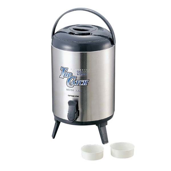 　ギフトサービスについて　楽天国際配送対象店舗 （海外配送）　Rakuten International Shipping■生産国: 中国■サイズ: 商品サイズ(約):240X280X高さ425mm、収納サイズ(約):240X270X高さ35mm、実容量:9.5L、重量(約):1.7kg、保温効力(約):45度以上(24時間)、75度以上(6時間)、保冷効力(約):10度以下(8時間)■素材: 内容器:アルミニウム(表面加工:アルマイト)、胴部:ステンレス鋼、ふた・内ぶた:ポリプロピレン、その他の材料、本体樹脂部・コップ:ポリプロピレン、断熱材(本体):ウレタンフォーム■ブランド: キャプテンスタッグ商品特徴一覧キャプテンスタッグ、M-5032、4976790750325、通信販売、通販、販売、買う、購入、お店、売っている、ショッピング【キャプテンスタッグ トップキャッチウォータージャグ10L】広告文責(有)イースクエアTEL:0120-532-772■生産国: 中国■サイズ: 商品サイズ(約):240X280X高さ425mm、収納サイズ(約):240X270X高さ35mm、実容量:9.5L、重量(約):1.7kg、保温効力(約):45度以上(24時間)、75度以上(6時間)、保冷効力(約):10度以下(8時間)■素材: 内容器:アルミニウム(表面加工:アルマイト)、胴部:ステンレス鋼、ふた・内ぶた:ポリプロピレン、その他の材料、本体樹脂部・コップ:ポリプロピレン、断熱材(本体):ウレタンフォーム■ブランド: キャプテンスタッグ※お客さま都合による、ご注文後の[キャンセル][変更][返品][交換]はお受けできませんのでご注意下さいませ。※当店では、すべての商品で在庫を持っておりません。記載の納期を必ずご確認ください。※ご注文いただいた場合でもメーカーの[在庫切れ][欠品][廃盤]などの理由で、[記載の納期より発送が遅れる][発送できない]場合がございます。その際は、当店よりご連絡させていただきます。あらかじめご了承ください。※こちらの商品はメーカー直送のため、【他商品との同梱】【代金引換でのご注文】はお受けできません。※こちらの商品はメーカー直送のため、北海道・沖縄・離島 への配送はお受けできません。※リニューアル等により パッケージ、仕様、セット内容 が変更になる場合がございます。予めご了承下さい。こちらの商品は【お取り寄せ(14営業日以内に発送予定)】となります。あらかじめご了承くださいませ。